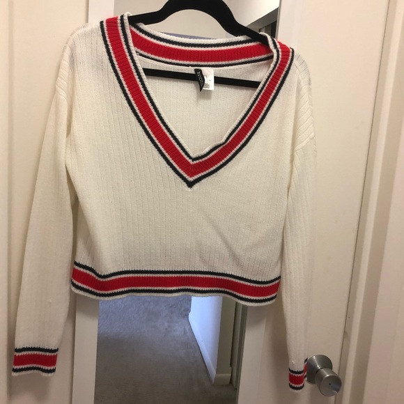 Sweater - Picture 4 of 4